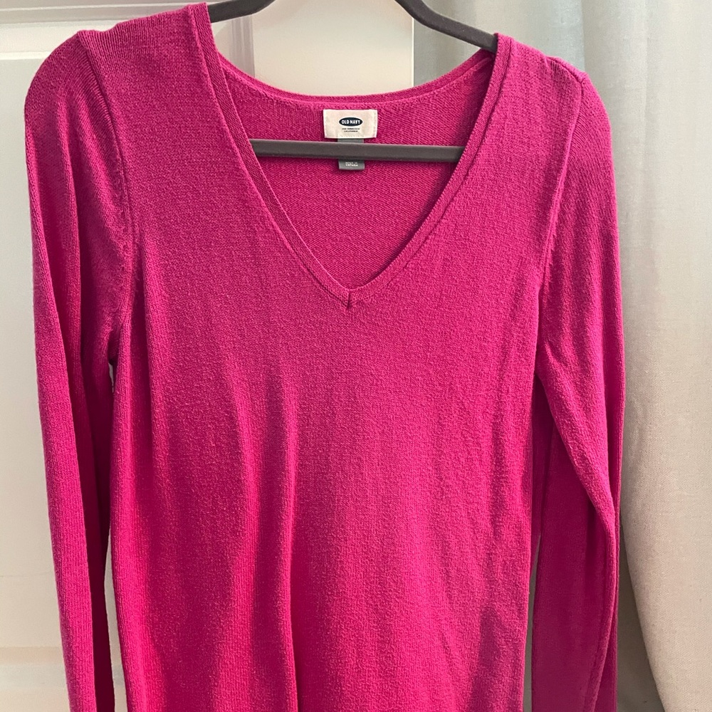 Old navy V neck sweater